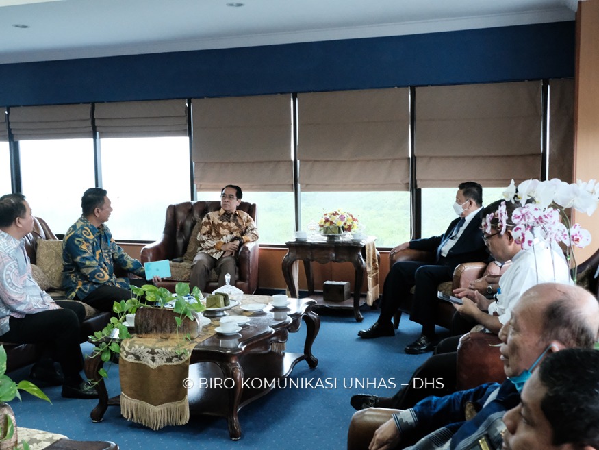 Unhas dan Dirjen Badan Peradilan Agama MA RI Sepakat Kerja Sama Bidang Pengembangan Tridarma