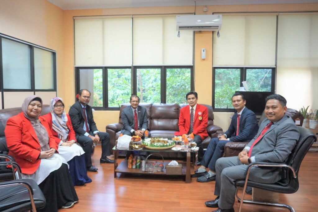 Dekan Fakultas Kehutanan Unhas Terima Kunjungan Kerja Sama Naib Conselor Universiti Putra Malaysia (UPM)