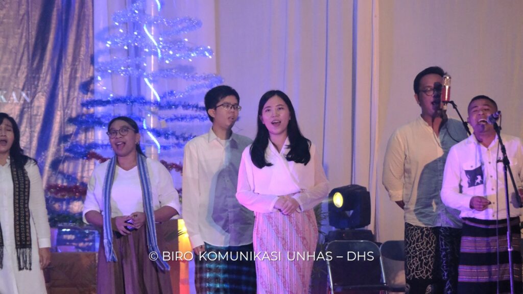 Perayaan Natal Oikumene Unhas Berlangsung Khidmat dalam Kebersamaan