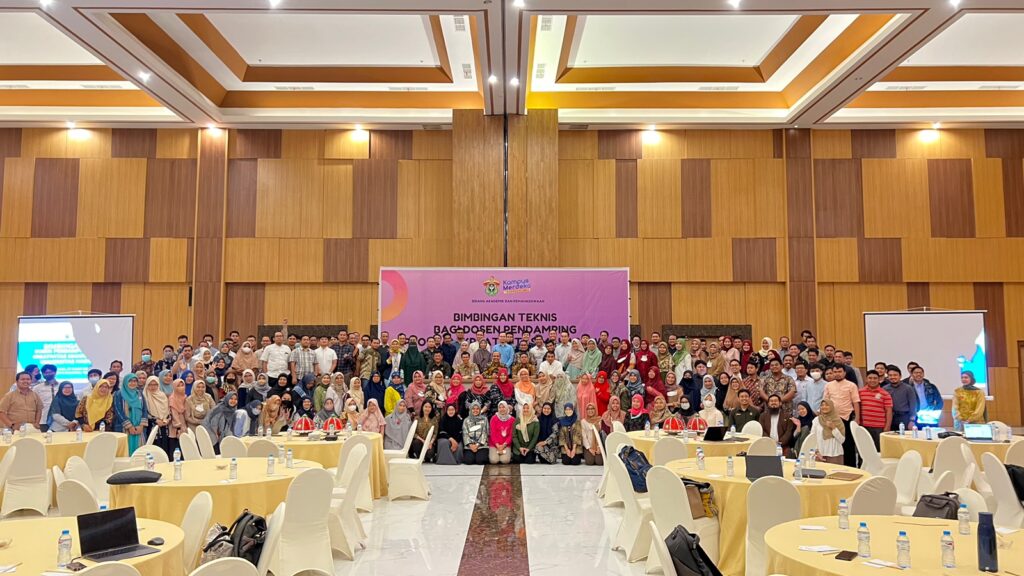 Bersiap Juara, Unhas Adakan Bimtek Dosen Pendamping PKM