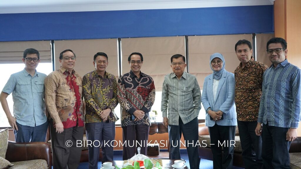 Rektor Unhas Terima Kunjungan Jusuf Kalla, Bahas Upaya Peningkatan Kualitas Perguruan Tinggi Indonesia Timur