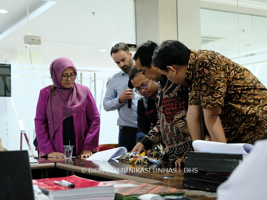 Penyerahan Secara Resmi Fasilitas Proyek Pengembangan RS Unhas