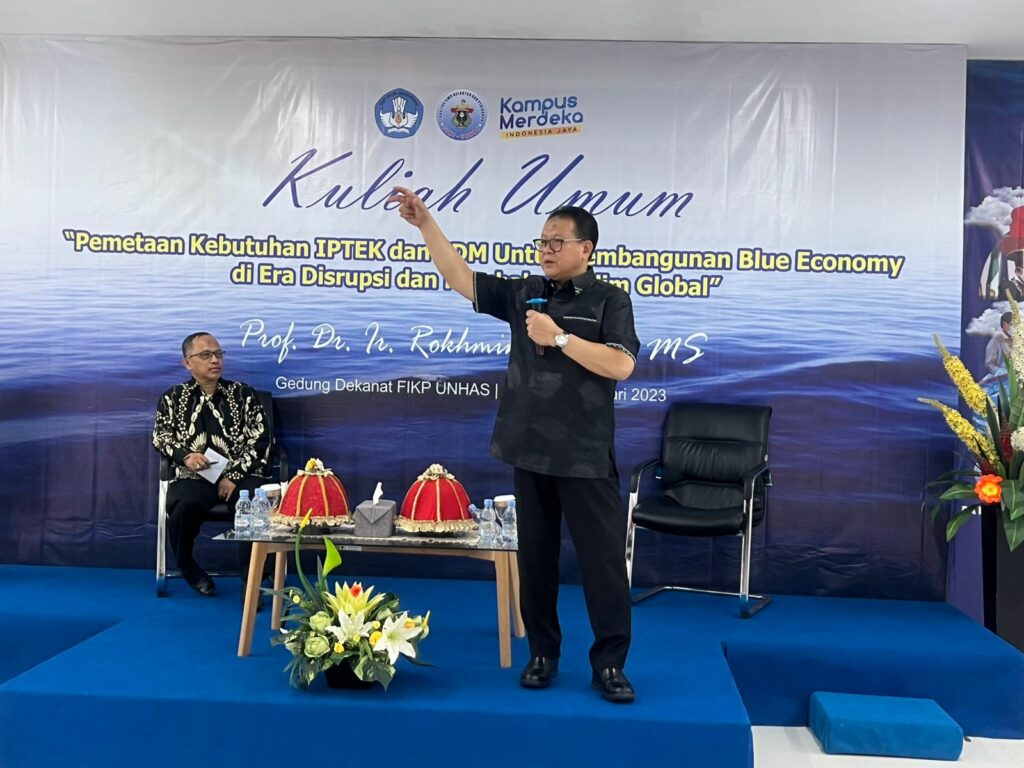 Beri Kuliah Umum di Unhas, Prof. Rokhmin Dahuri Bahas Pemetaan Kebutuhan IPTEK dan SDM untuk Pembangunan Blue Economy