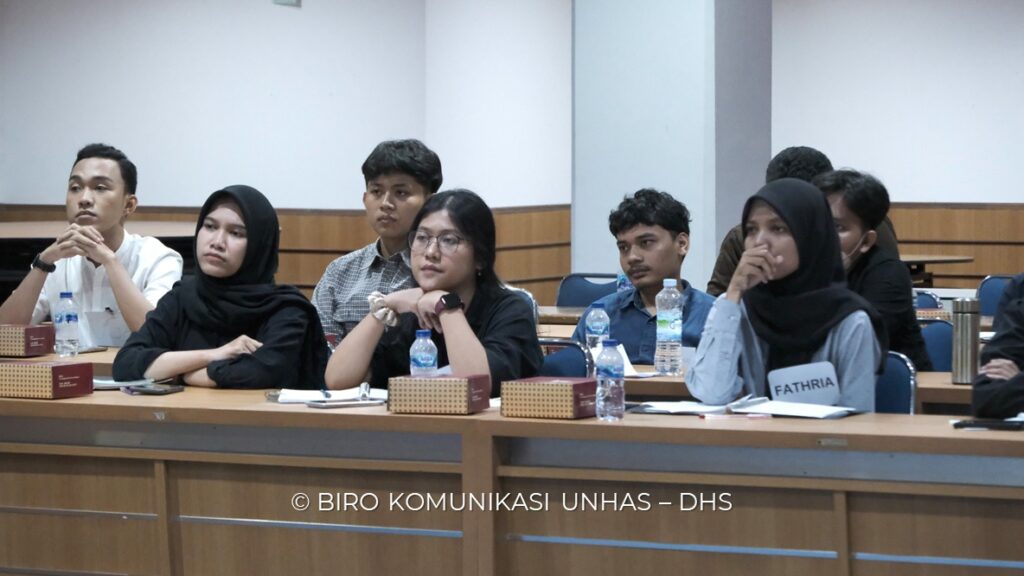 Unhas Sukses Gelar Training dan Workshop Bagi Calon Student Volunteer Batch 4