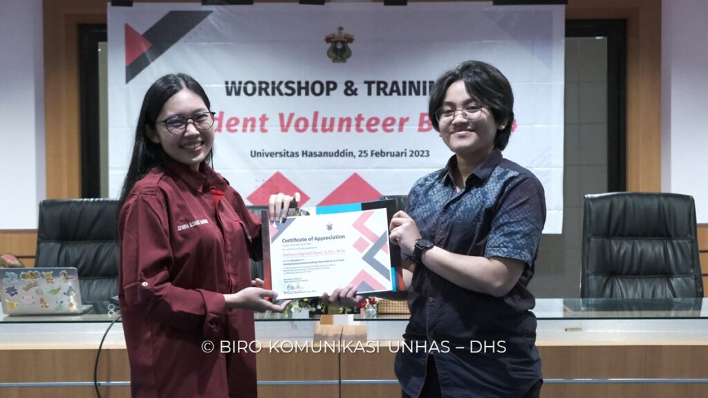 Unhas Sukses Gelar Training dan Workshop Bagi Calon Student Volunteer Batch 4