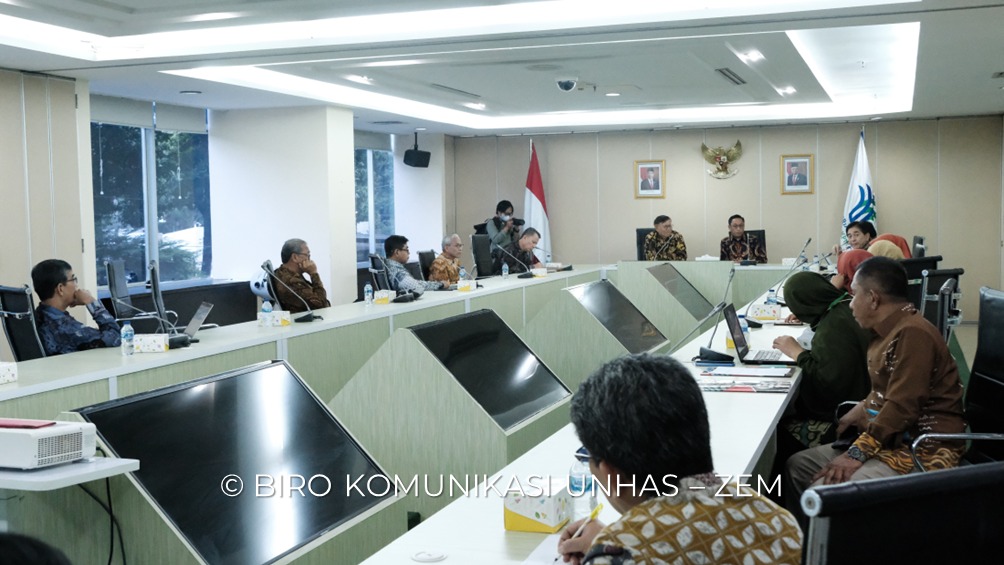 Prof. Andi Alimuddin Unde Terpilih Sebagai Ketua MWA Unhas 2023-2027
