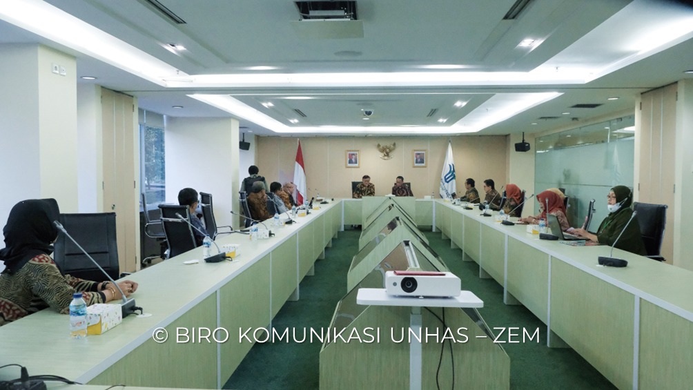 Prof. Andi Alimuddin Unde Terpilih Sebagai Ketua MWA Unhas 2023-2027