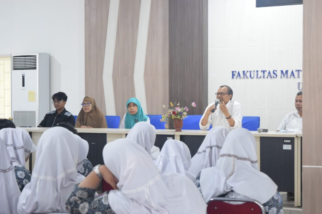 Ratusan Siswa SMAN 2 Sidrap Kunjungi Fakultas MIPA Unhas