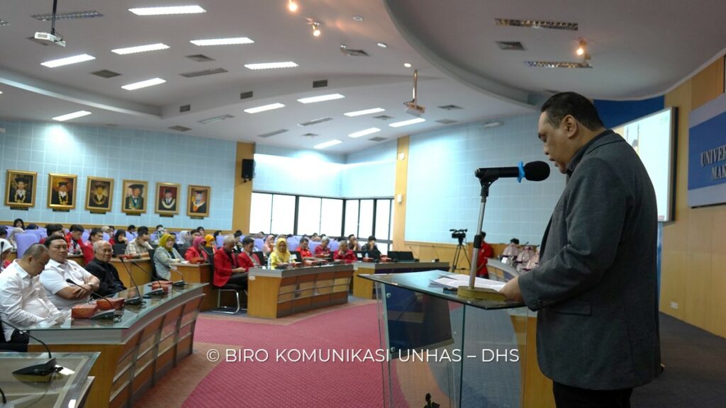 Beri Kuliah Umum, Ketua MWA Unhas Tekankan Penguatan SDM Bagi Kemajuan Bangsa
