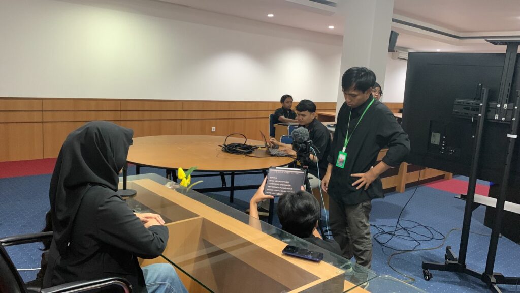 Jalani Bimtek, Tim Unhas TV Siap Produksi Program