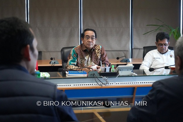 Rektor Unhas terima kunjungan Telkom