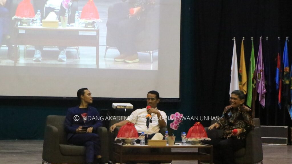 Andi Amran Sulaiman Beri Inspirasi Berwirausaha ke Mahasiswa Unhas dalam Inspiring Lecture