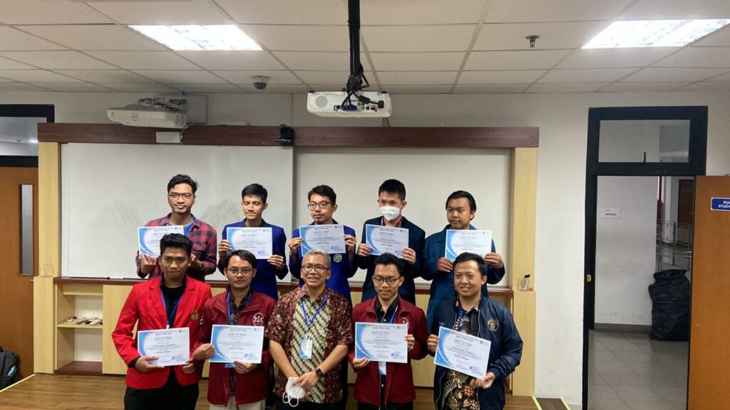 Mahasiswa Unhas Raih Medali Emas pada Kompetisi Matematika Nasional di ITB