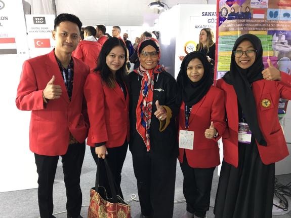 Pamerkan Inovasi Komik La Galigo, Mahasiswa Unhas Raih Silver Medal di Teknofest 2023 Turki