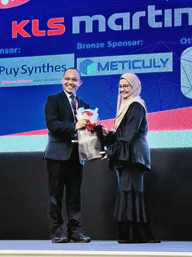 Para Pakar Bedah Mulut dan Maksilofasial Internasional Hadir di Malaysia