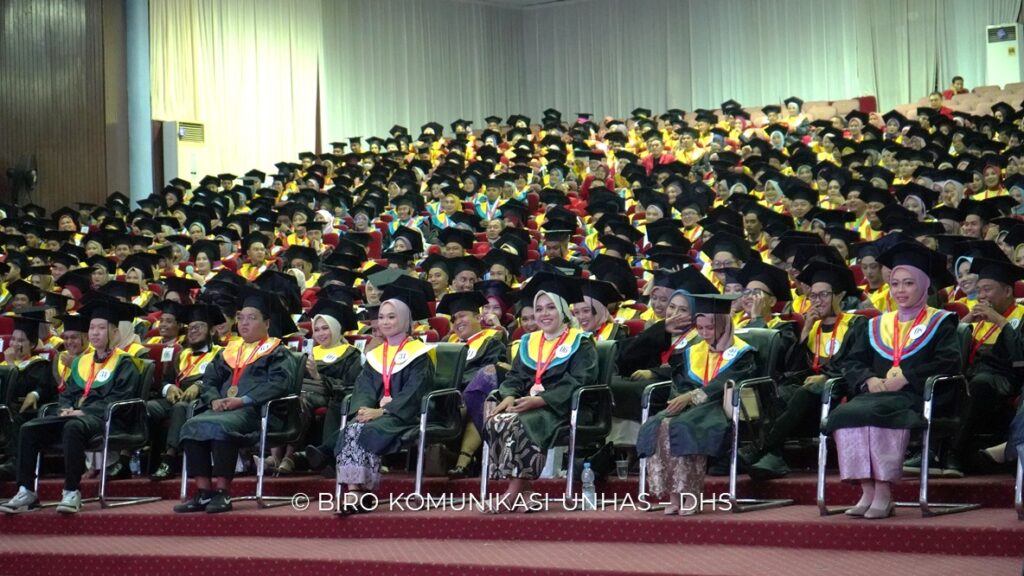 Wisuda Mei 2023, Unhas Tambah 647 Alumni Baru