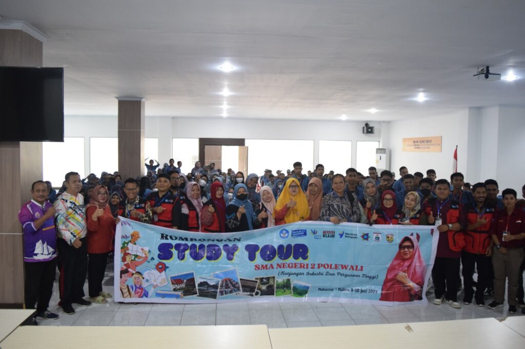 190 Siswa SMAN 2 Polewali Sulawesi Barat Studi Banding di FMipa Unhas