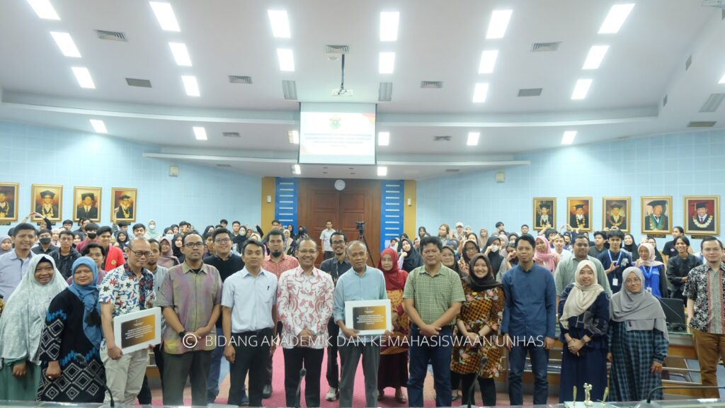 Kemahasiswaan Unhas Lakukan Penandatanganan Kontrak Bantuan Modal Usaha ke 554 Mahasiswa PMW