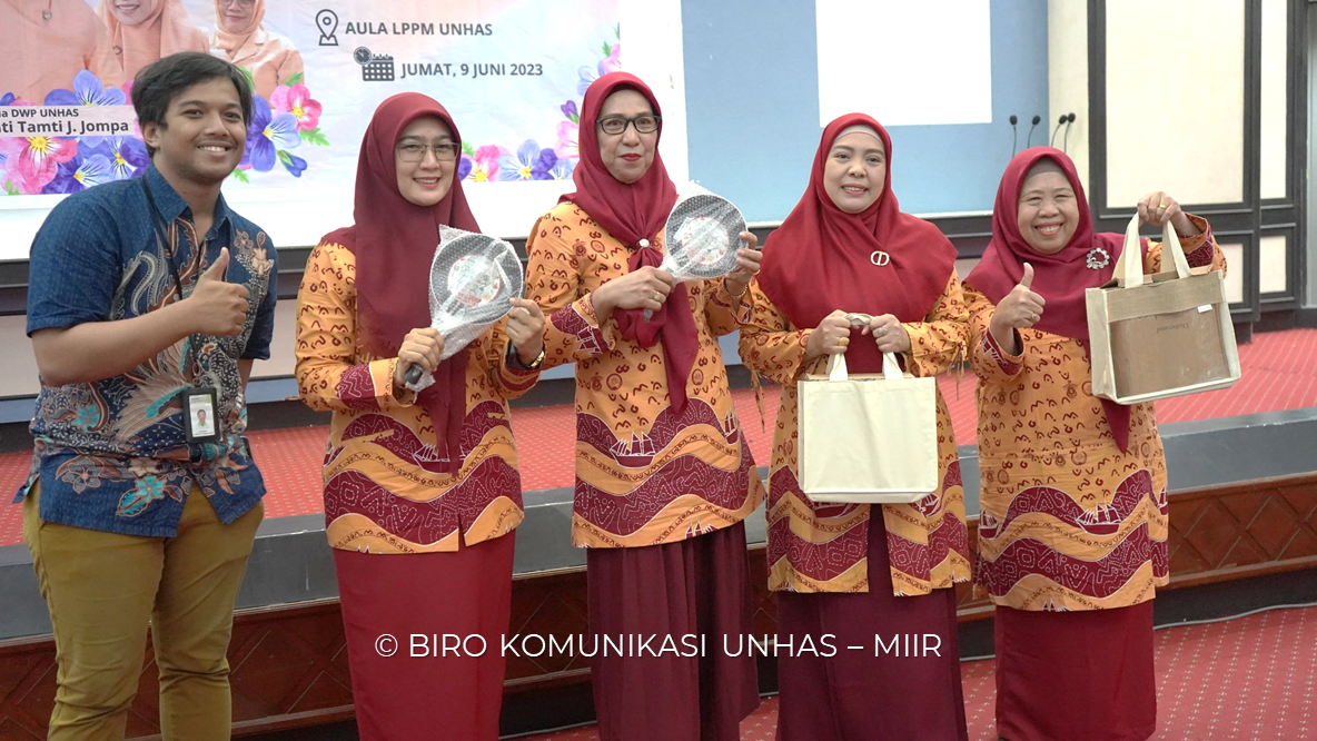 Silaturahmi dan Arisan Bulanan Dharma Wanita Persatuan