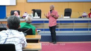 Unhas Bersama SISJ Bahas Ancaman Krisis Air, Hadirkan Ahli dari Universitas Colorado