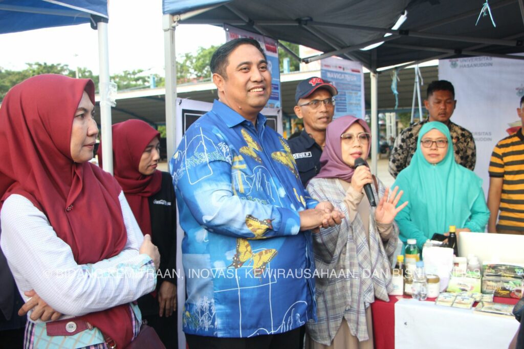 Unhas Siap Bantu UMKM Maros Dapatkan Hak Paten Produk (2)