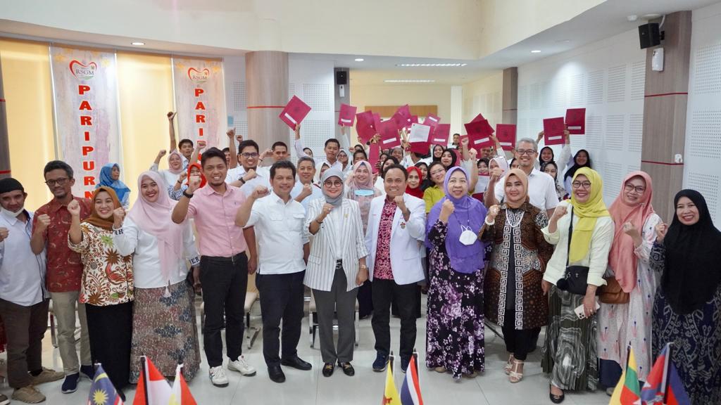Sebanyak 27 Pegawai RSGMP Terima SK Pengangkatan sebagai Pegawai Tetap Non PNS Unhas