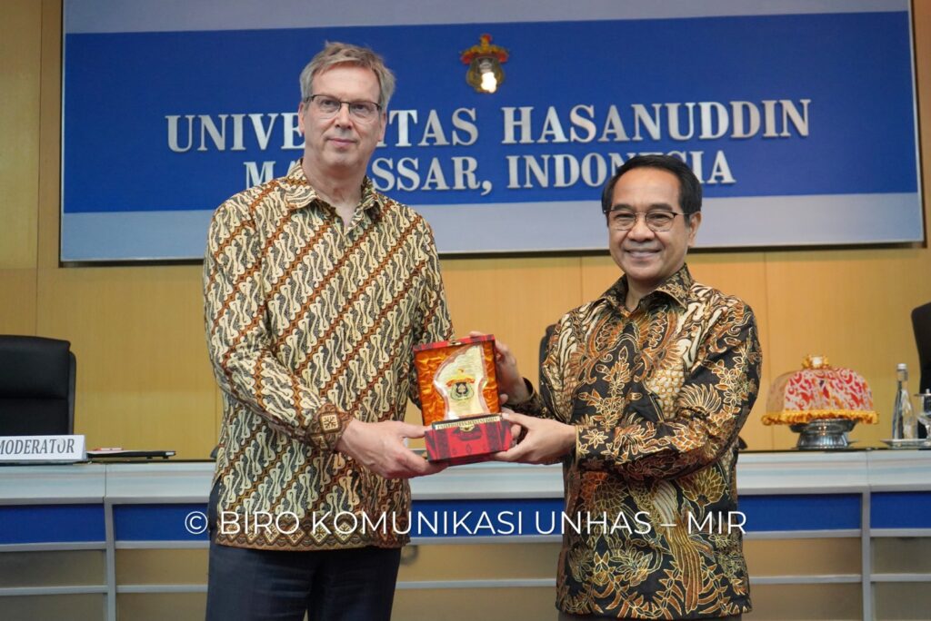 Dubes EU bersama Rektor Unhas