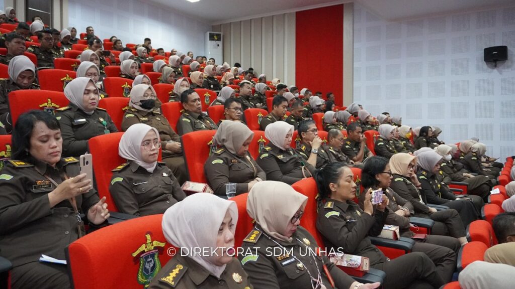 Fakultas Hukum Unhas dan Kejati Sulsel Bahas Kewenangan Kejaksaan di Seminar HBA Ke-63