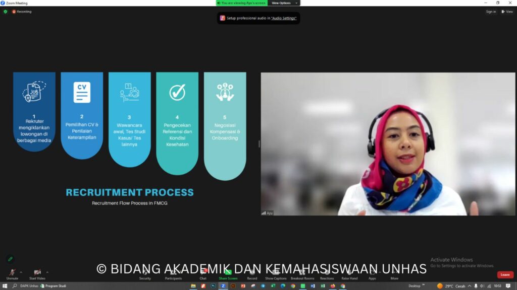 Gelar Career Talk, Pusat Karir Unhas Hadirkan Presdir Mars Symbioscience Indonesia
