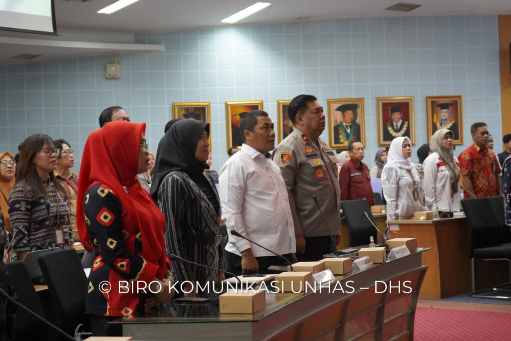 Unhas dan Kemenko Polhukam Beri Sosialisasi Bahaya Modus Online Scam Bagi Calon Pekerja Migran Indonesia