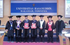 Unhas Kembali Kukuhkan Dua Guru Besar Baru Fakultas Teknik