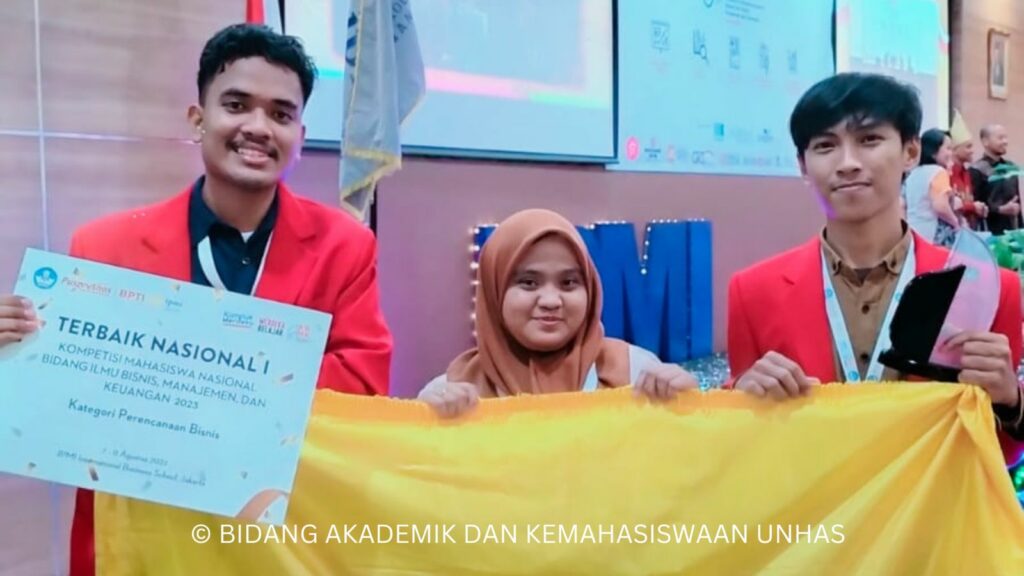 Tim Unhas Juarai Ajang Kompetisi Nasional Bidang Ilmu Bisnis, Manajemen, dan Keuangan