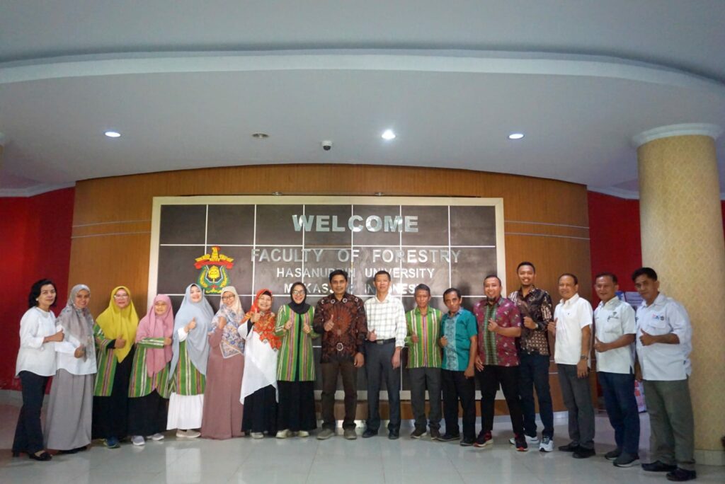 Pimpinan Fakultas Kehutanan Unhas Terima Benchmarking Fakultas Kehutanan dan Ilmu Lingkungan Universitas Halu Oleo