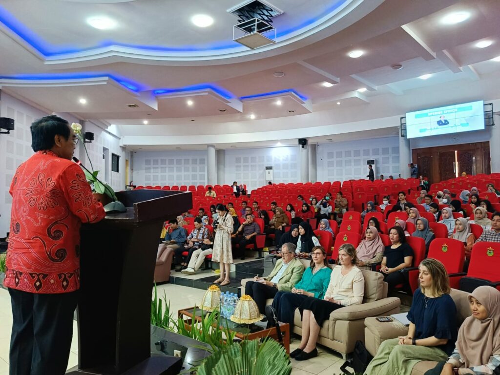 Program Fisioterapi Gelar International Symposium