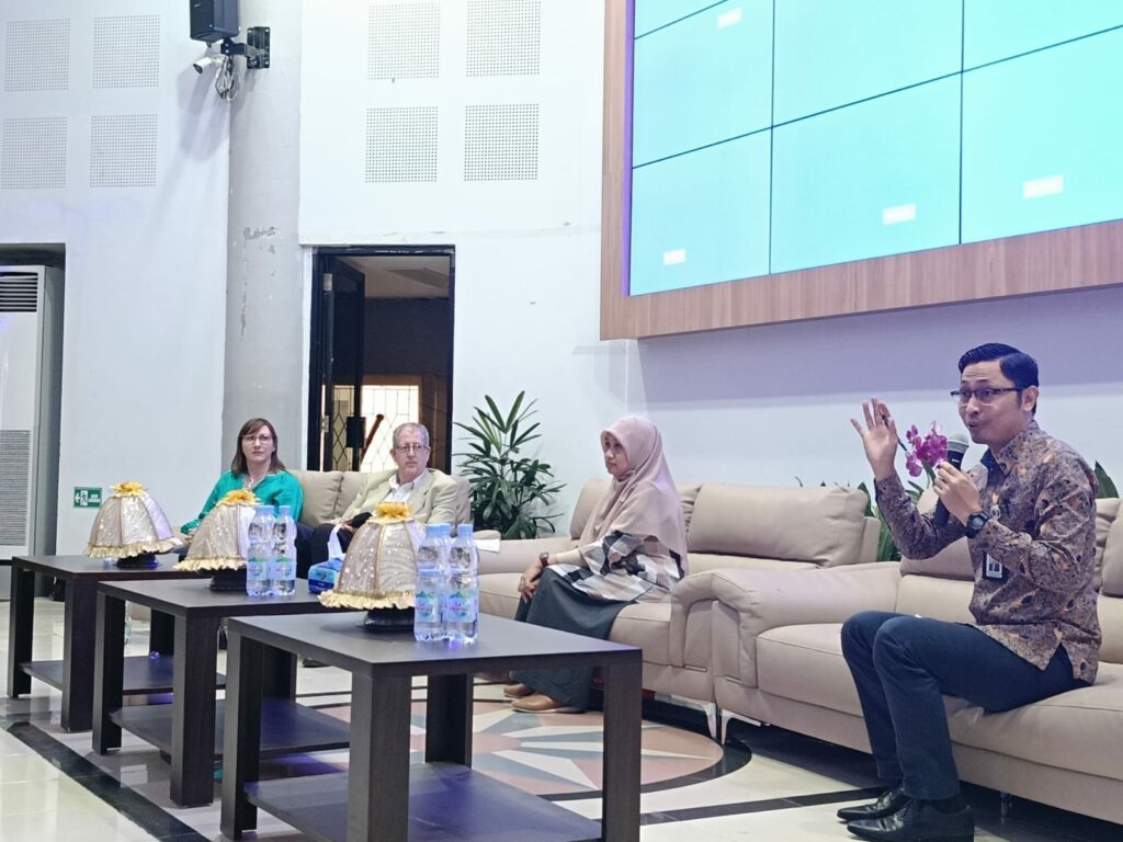 Program Fisioterapi Gelar International Symposium
