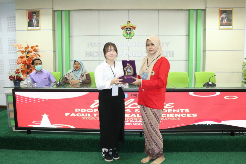 6 Mahasiswa FKM Unhas Mengikuti Kegiatan Pertukaran di Universitas Okayama