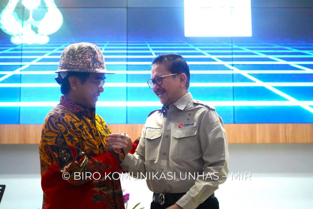 Presiden Direktur PT. Freeport Indonesia Tony Wenas Berikan Motivasi Kepemimpinan Bagi Mahasiswa Unhas