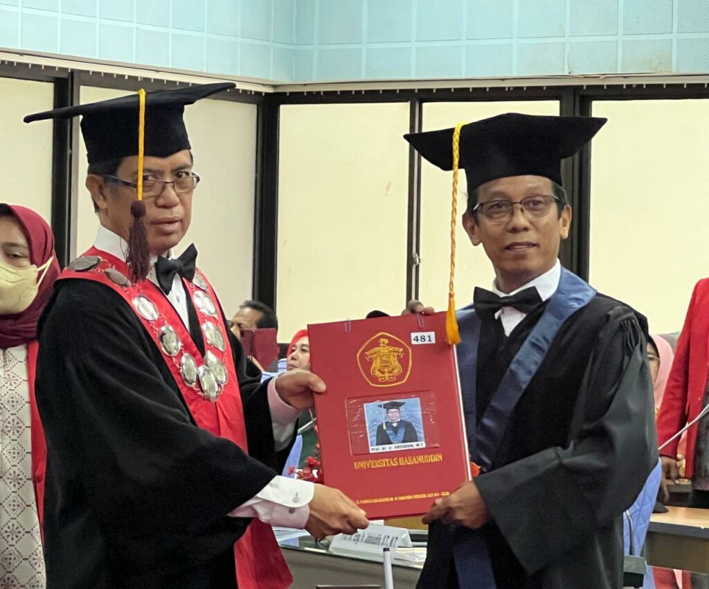Unhas Kukuhkan Tiga Guru Besar Baru Fakultas Teknik