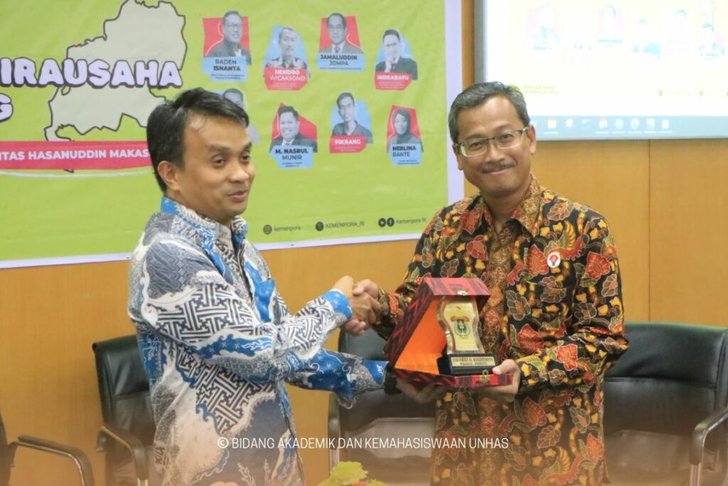 Minister of Youth and Sports of the Republic of Indonesia Motivates Unhas Students for Entrepreneurship