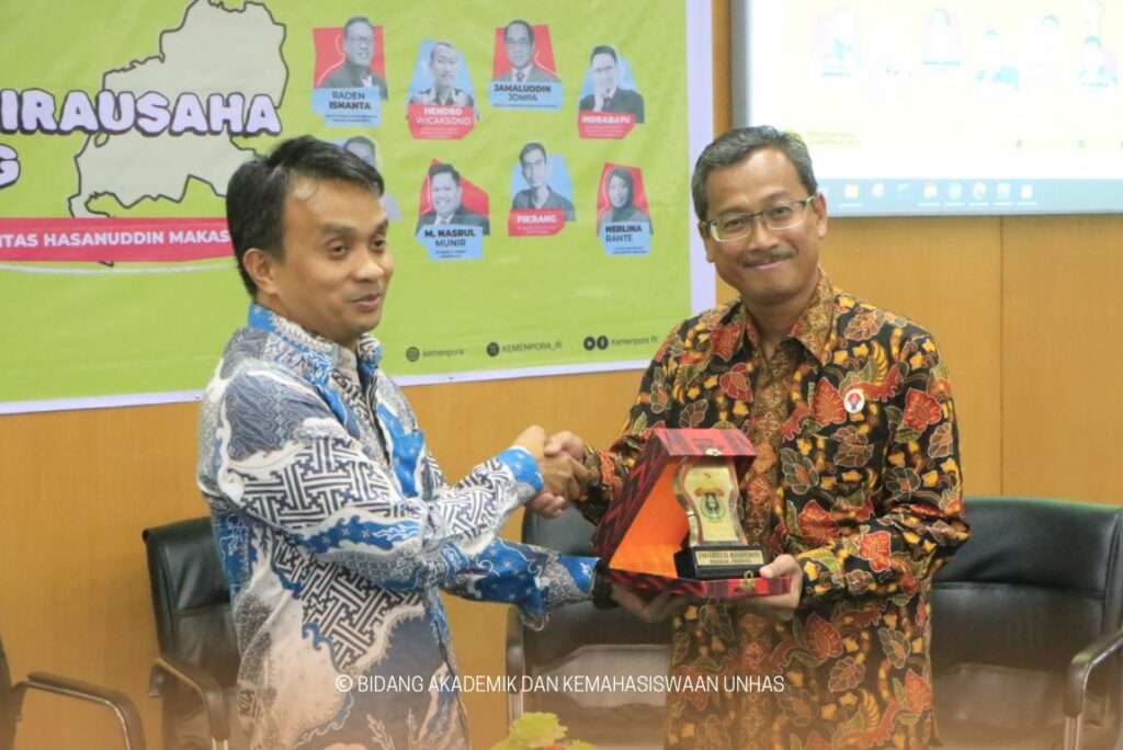 Kemenpora RI Beri Motivasi Wirausaha kepada Mahasiswa Unhas