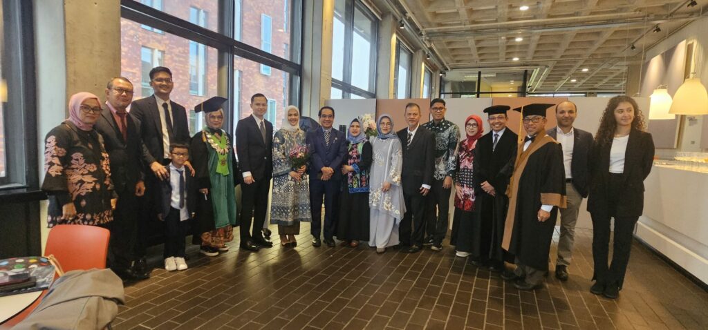 Dua Dosen FK Unhas Raih Gelar Ph.D di Vrije Universiteit Amsterdam Belanda