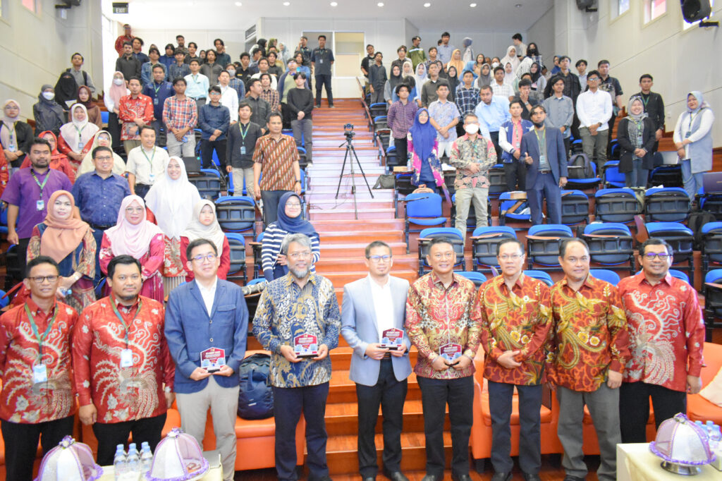 Fakultas Teknik Sukses Gelar Konferensi Internasional ICREST 2023
