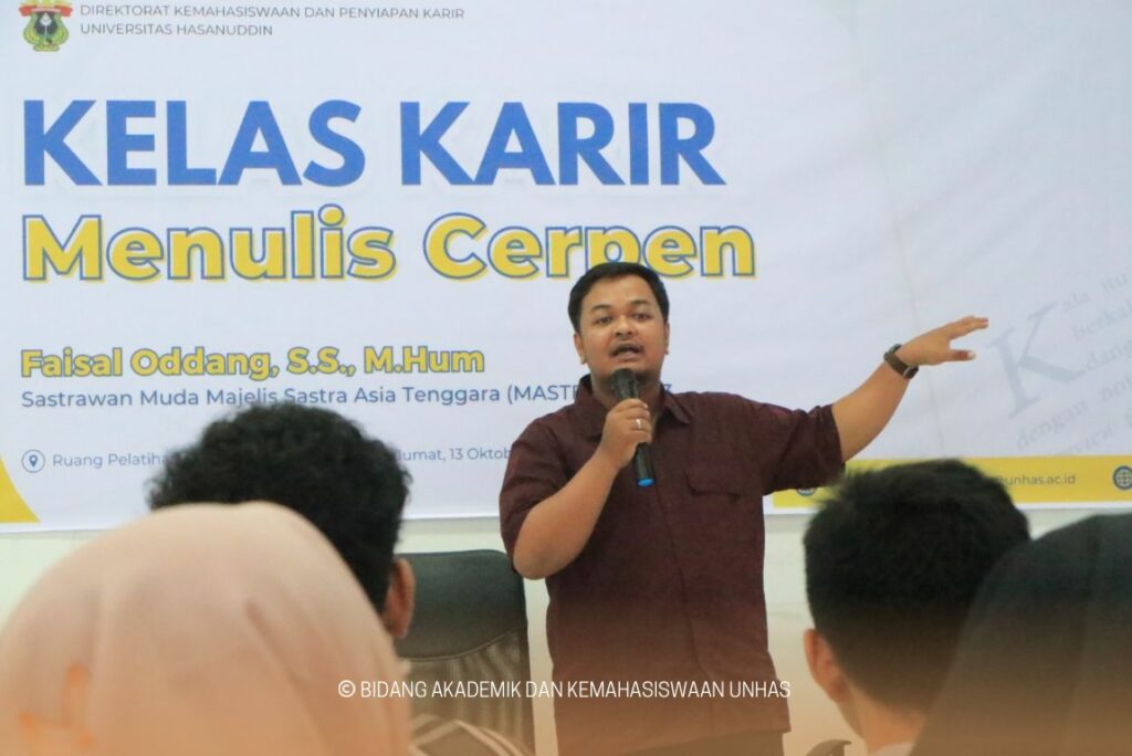 Faisal Oddang Bekali Mahasiswa Unhas Skill Menulis Cerpen