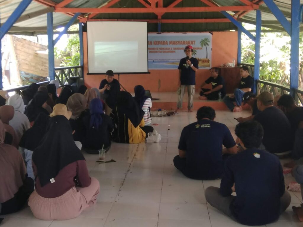 Prodi PSP FIKP Unhas Edukasi Nelayan di Kabupaten Barru tentang Penangkapan Ikan Ramah Lingkungan