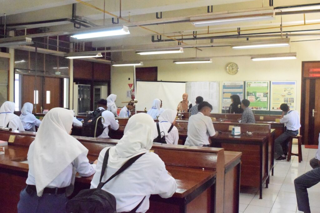 FMIPA Unhas Terima Kunjungan SMA Negeri Matakali, Berikan Pengenalan Prodi
