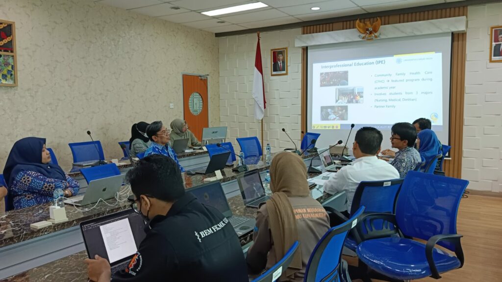 Fakultas Keperawatan Unhas Berkunjung ke UGM dalam Persiapan Re-Akreditasi