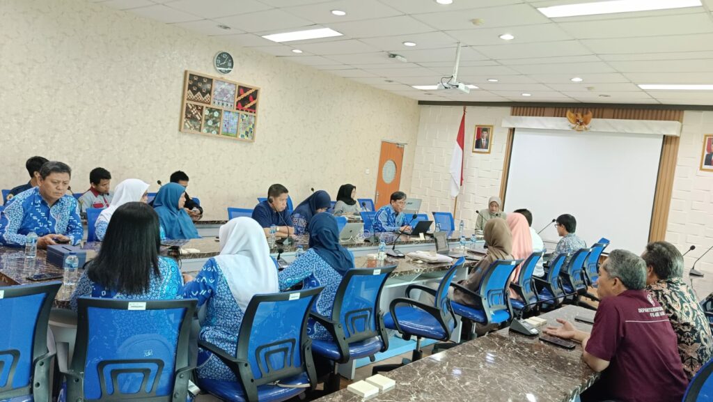 Fakultas Keperawatan Unhas Berkunjung ke UGM dalam Persiapan Re-Akreditasi