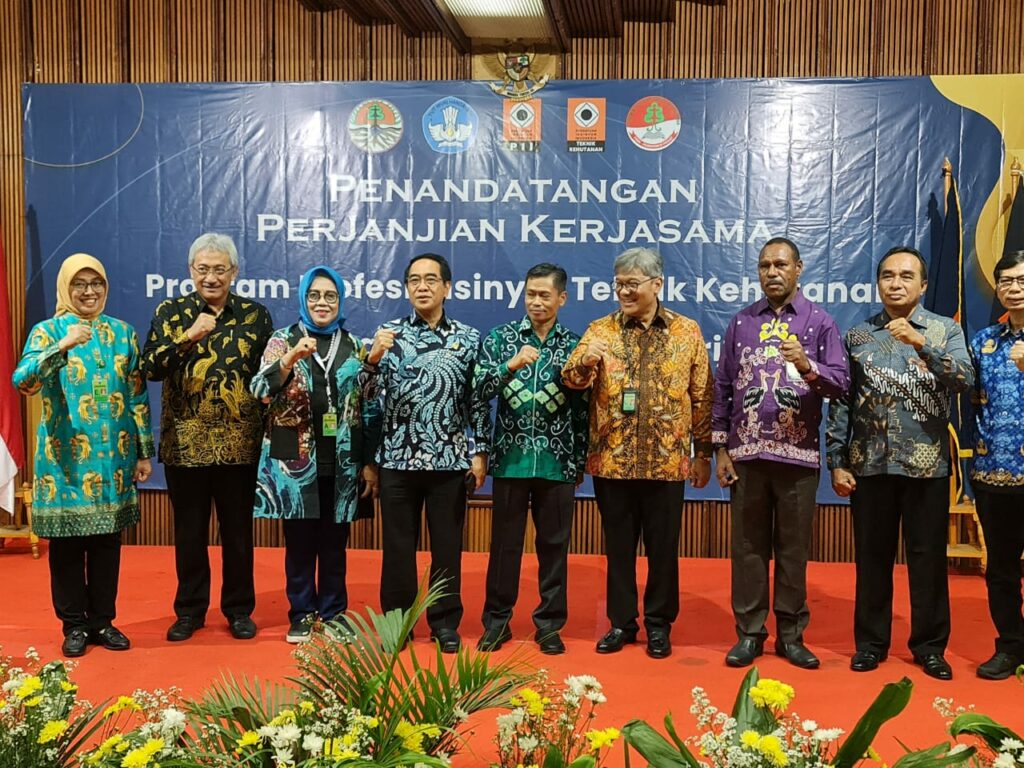 Unhas dan KLHK Sepakat Kerjasama Hadirkan Program Profesi Insinyur Kehutanan