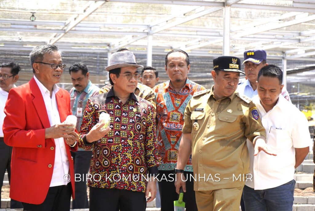 Unhas Kerjasama Pemerintah Provinsi Launching Berjuta Bibit Pisang Cavendish
