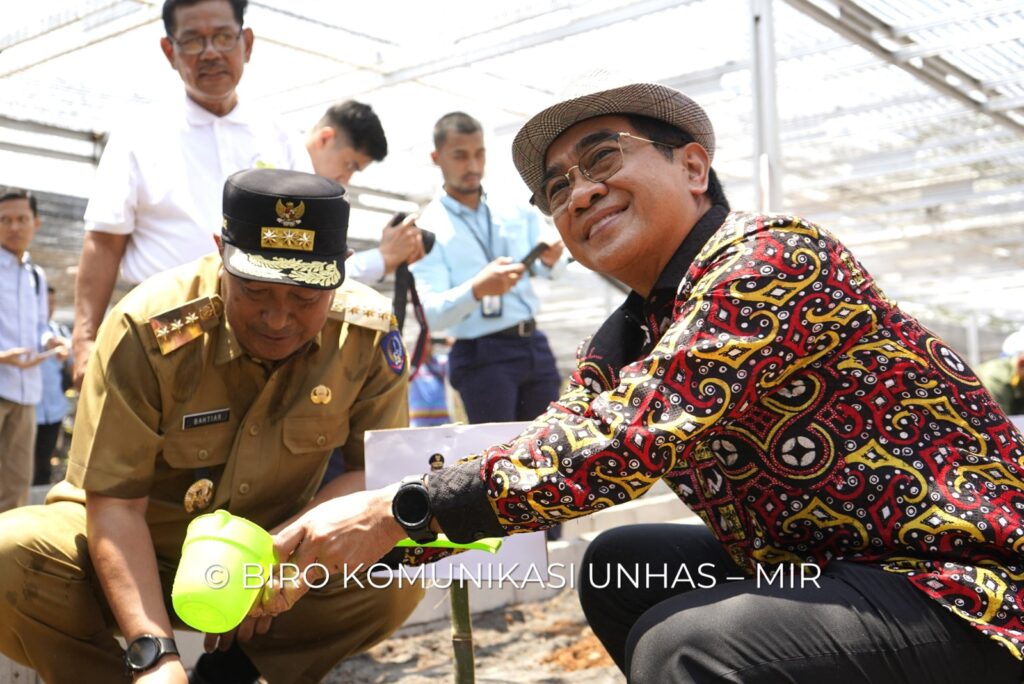 Unhas Kerjasama Pemerintah Provinsi Launching Berjuta Bibit Pisang Cavendish